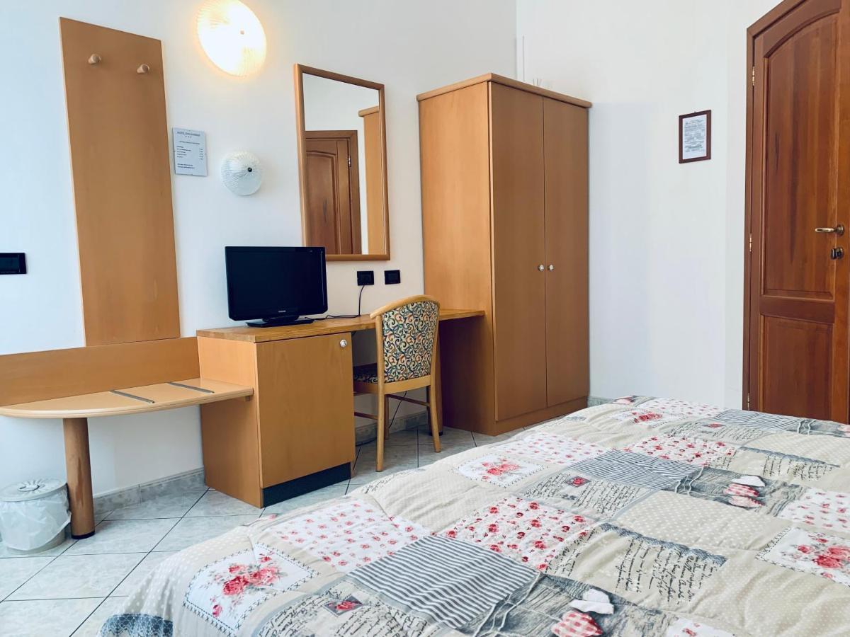 Hotel San Giorgio Albisola Superiore Extérieur photo