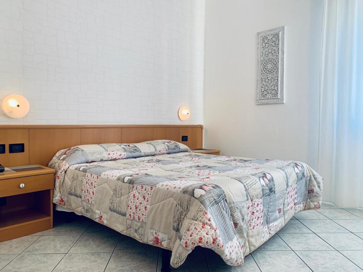 Hotel San Giorgio Albisola Superiore Extérieur photo